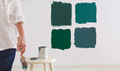 How can testing two close paint shades side by side avoid choosing a colour that’s too strong