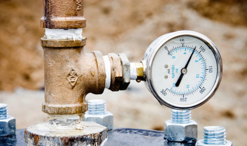 How can watching water pressure changes tell you something about your plumbing system